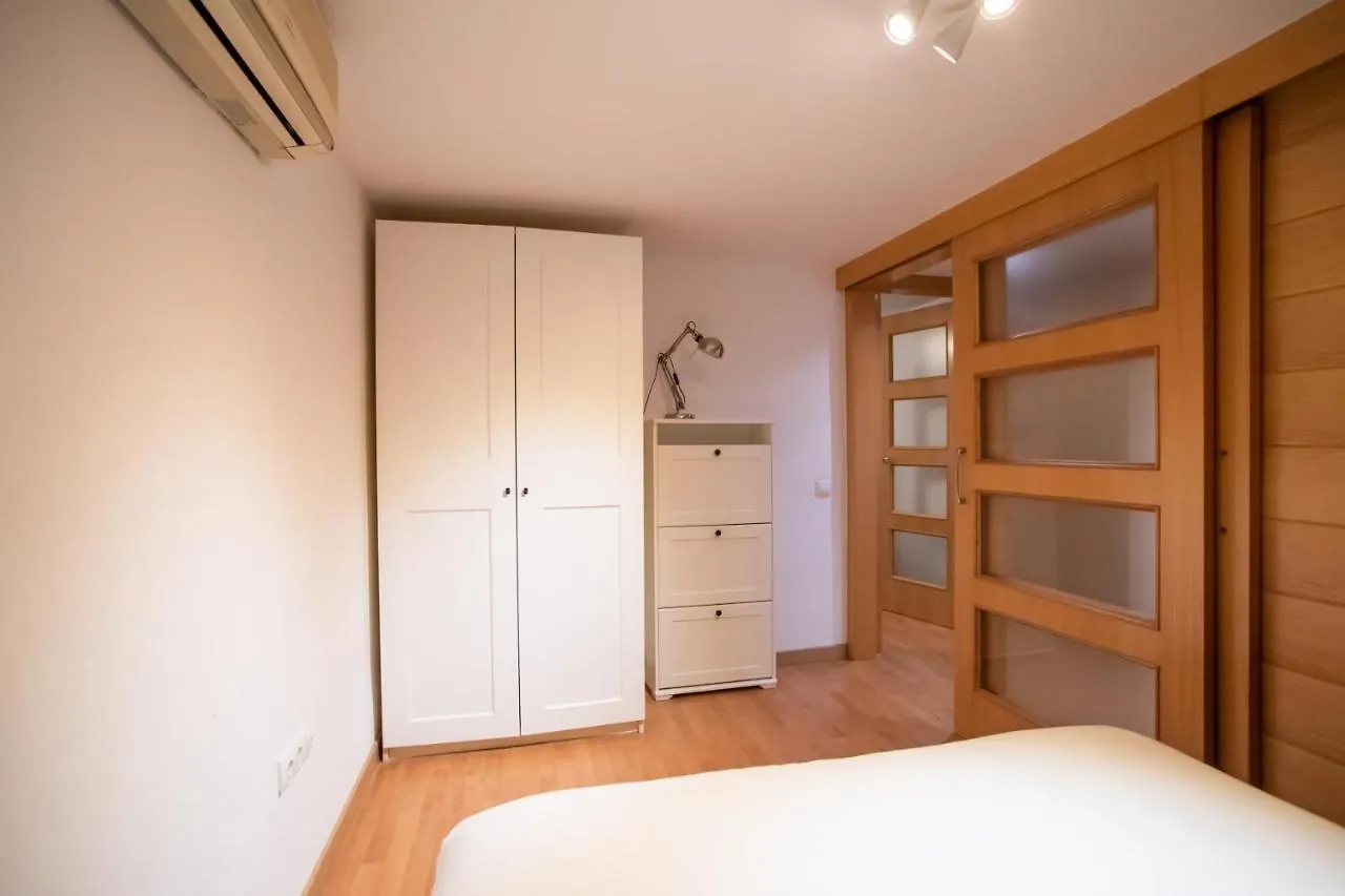 E3Val1048 - Newly Decorated Flat Closed To The Cent Barcelona