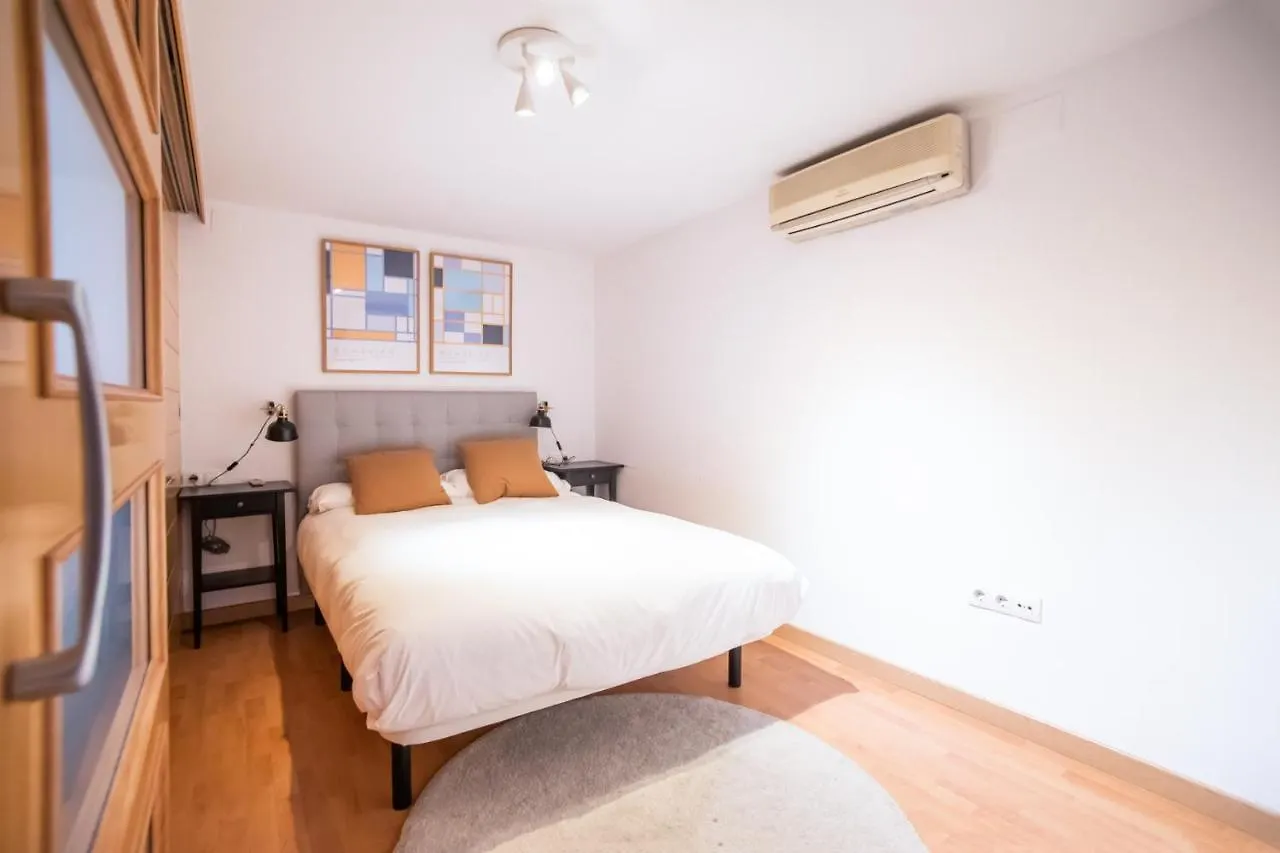 E3Val1048 - Newly Decorated Flat Closed To The Cent Barcelona Spain